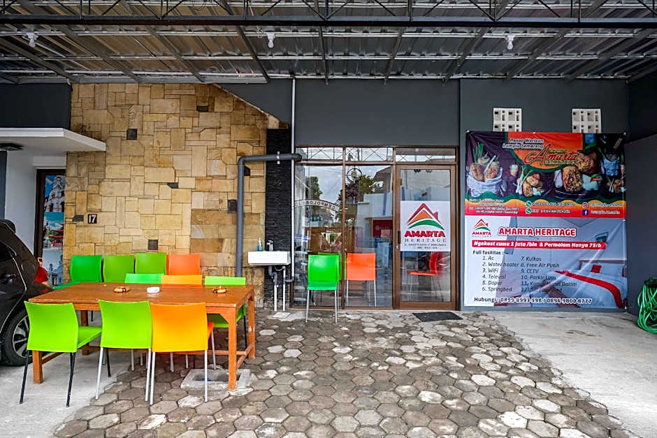 RedDoorz Hostel near Lawang Sewu Semarang