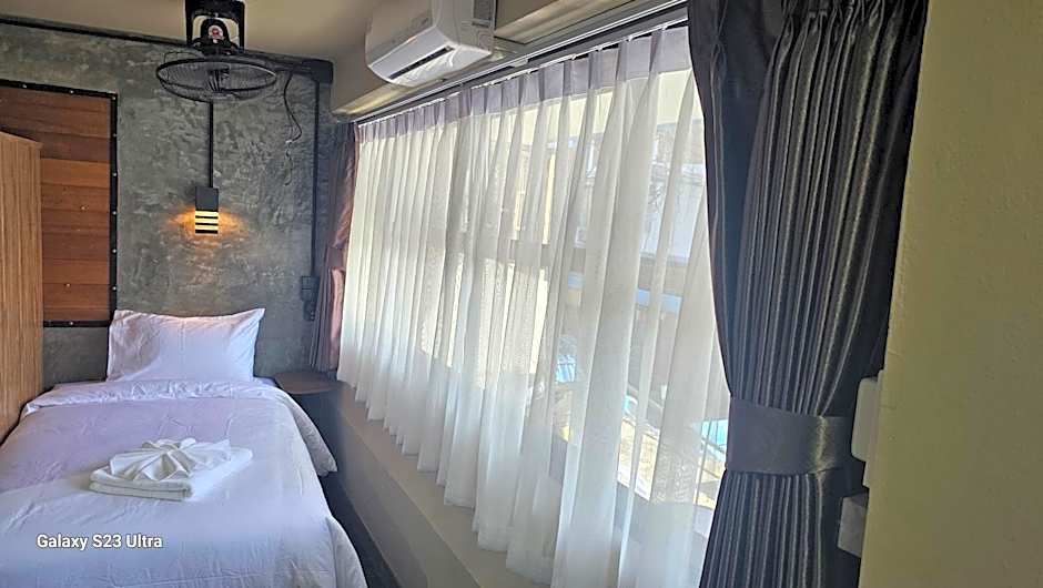Central Guesthouse Chiang Rai - Bread & Breakfast