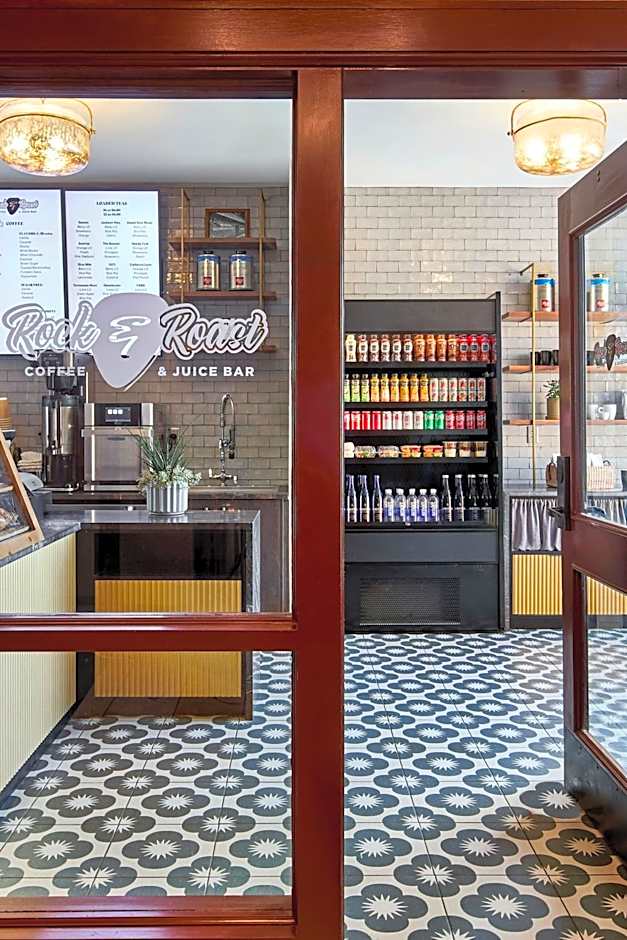 Renaissance Shoals Resort & Spa