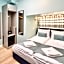 JESS INN Hostel Rondo Charles de Gaulle