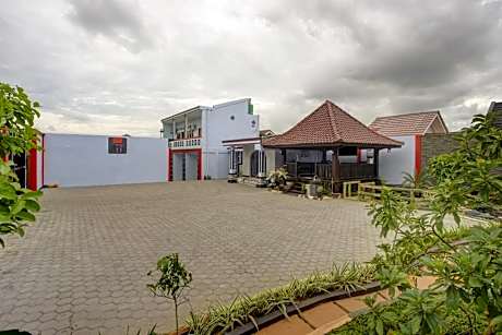 OYO 3982 Azka Homestay Syariah