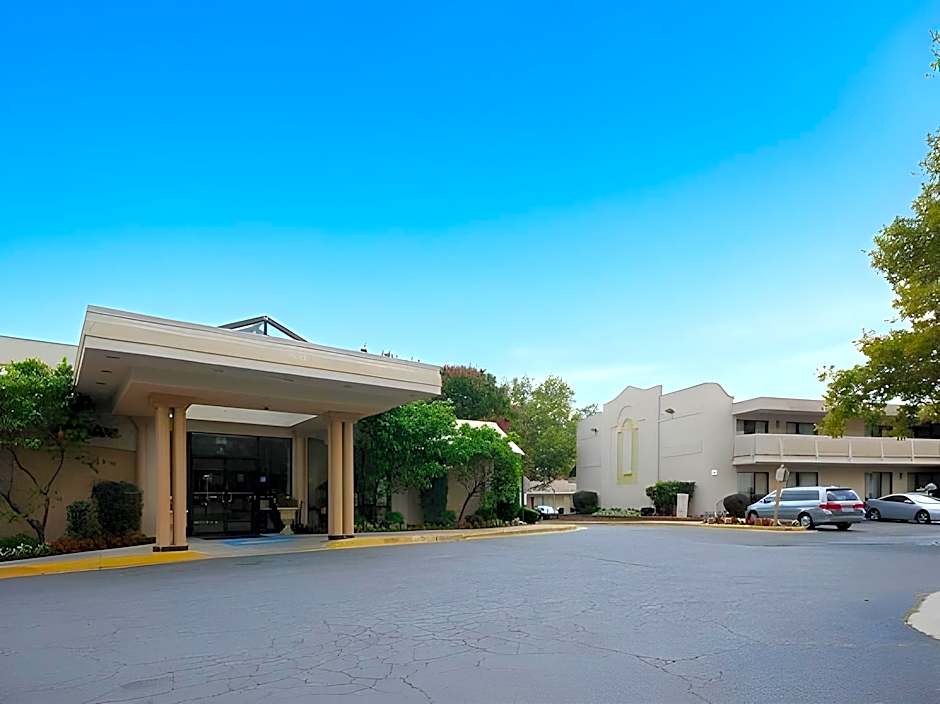 Hotel Pentagon – Arlington, VA
