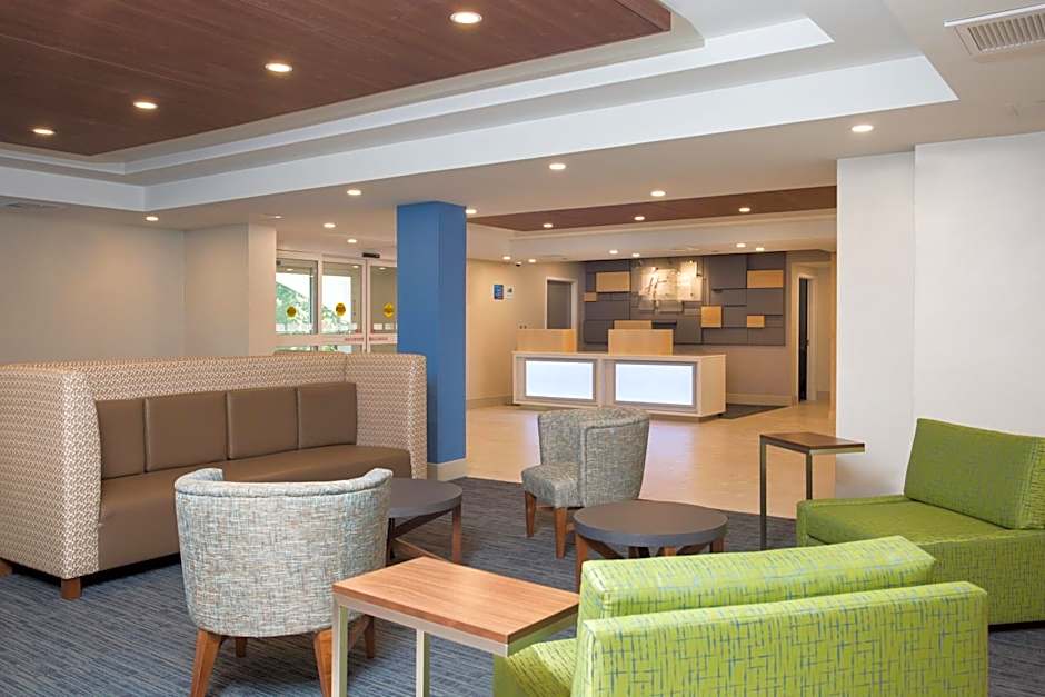 Holiday Inn Express Chelmsford By IHG