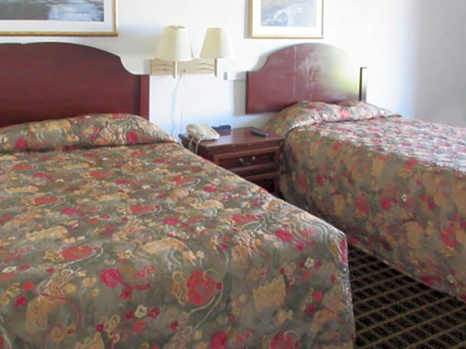 Econo Lodge Inn & Suites Orangeburg