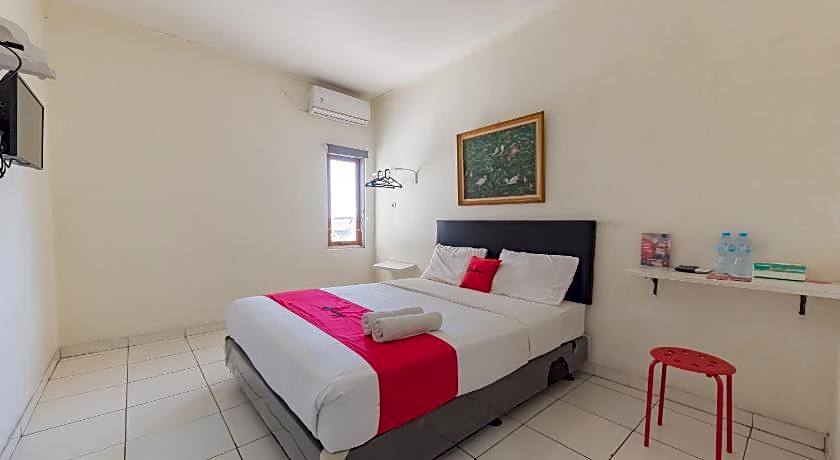 RedDoorz Syariah @ Jl Raya Sukabumi