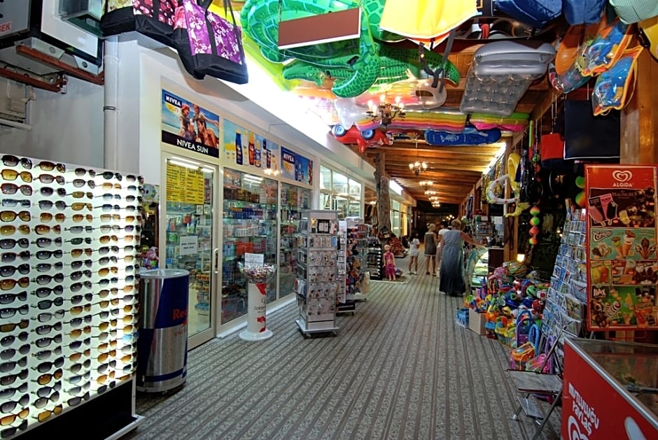 Maya World Hotel Side