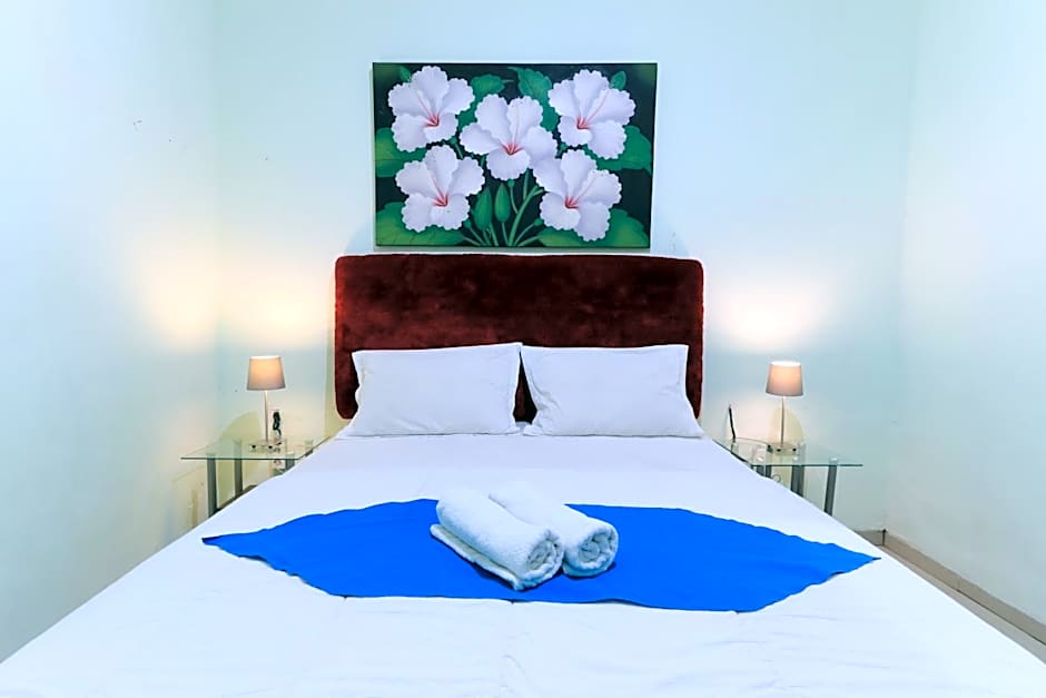 Labuana Homestay & Cafe Garden