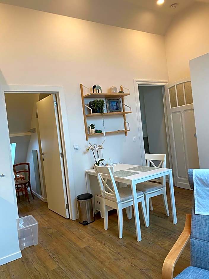 LOGIES-M Comfort Studios Inc Bikes B&B