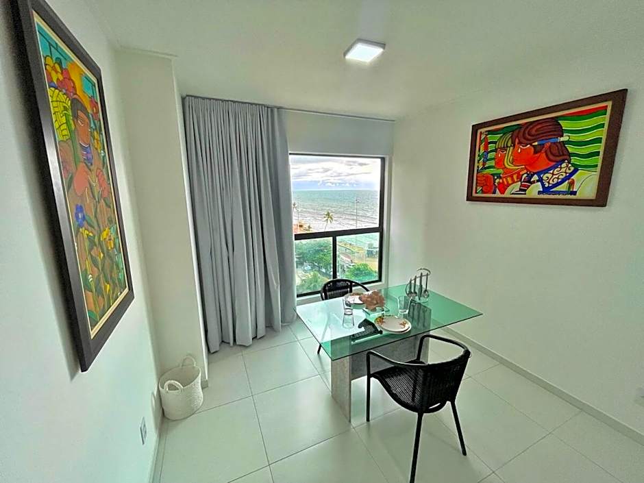 W703 · Requinte, vista e luxo a beira-mar