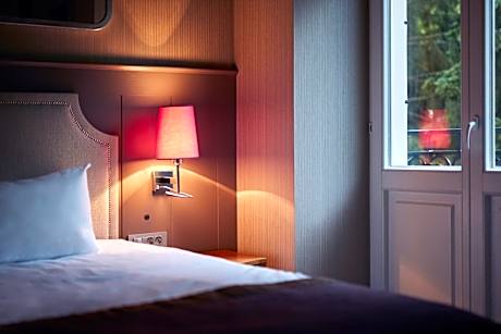 Deluxe Double Room with Shower