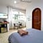 Cozy stay near 5th Ave and beach