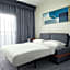 Courtyard by Marriott St. Louis Westport Plaza