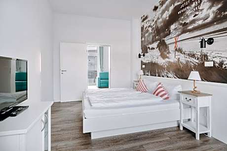 Family and Friends Room - Annex