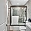 Panoramic beachfront Suite