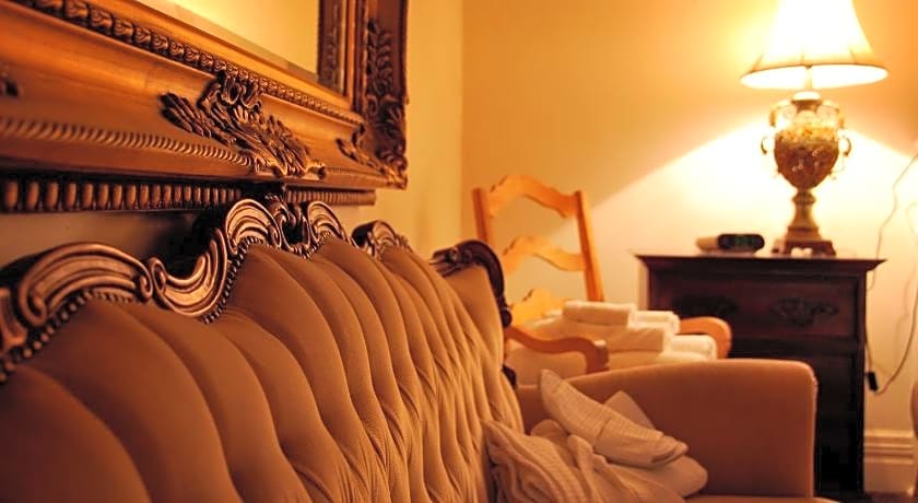 Jacobs Creek Retreat at Moorooroo Park