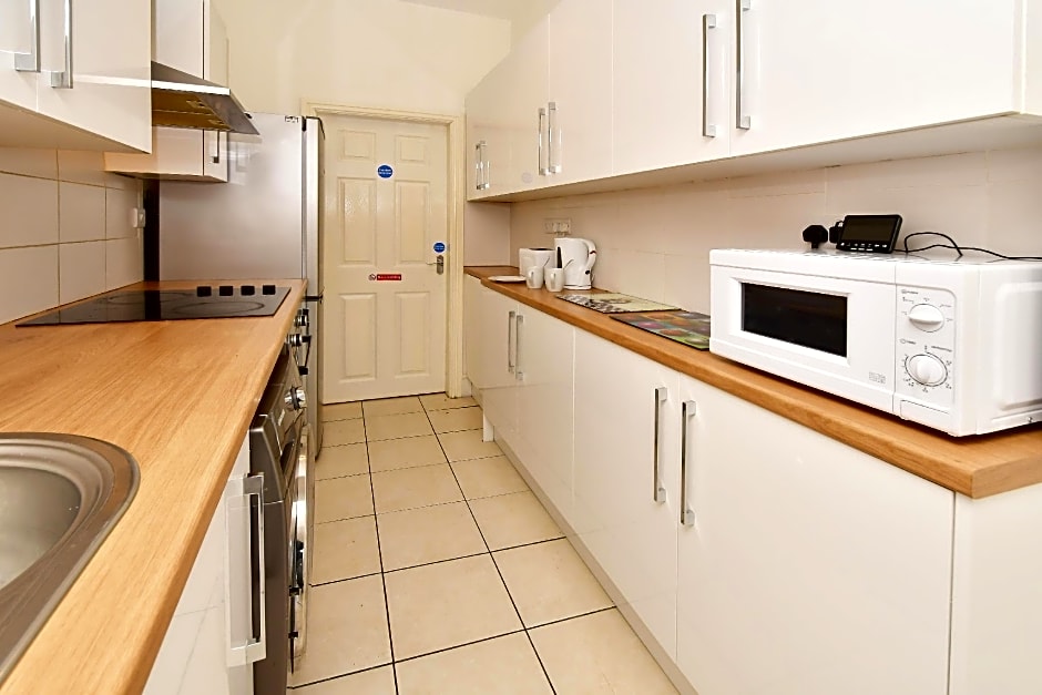 Townhouse @ 178 Ruskin Road Crewe