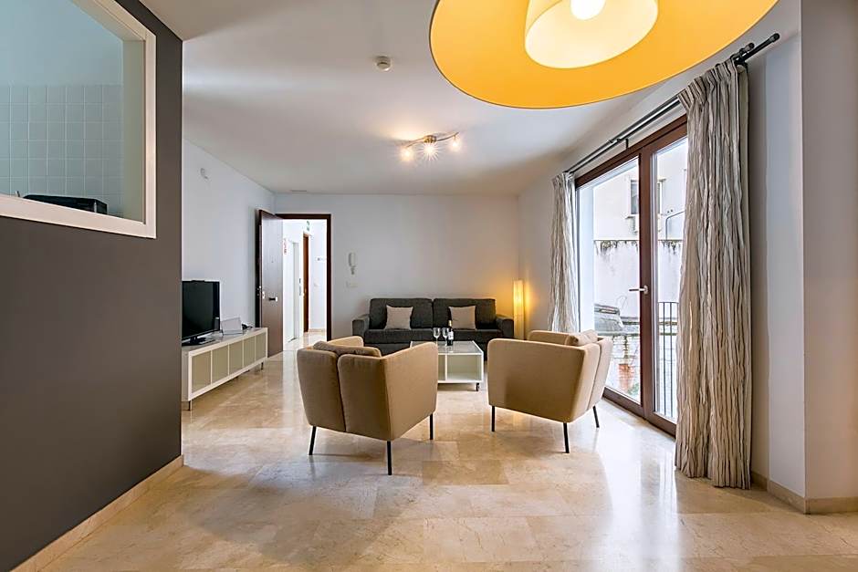 Elvira Suites