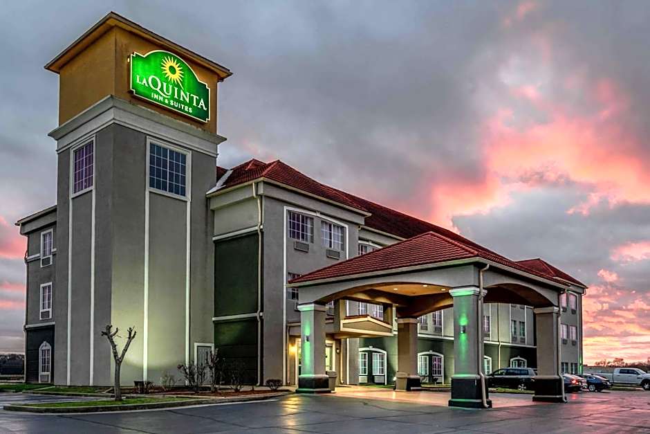 La Quinta Inn & Suites by Wyndham Canton