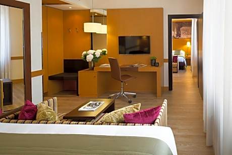 Family room connecting room