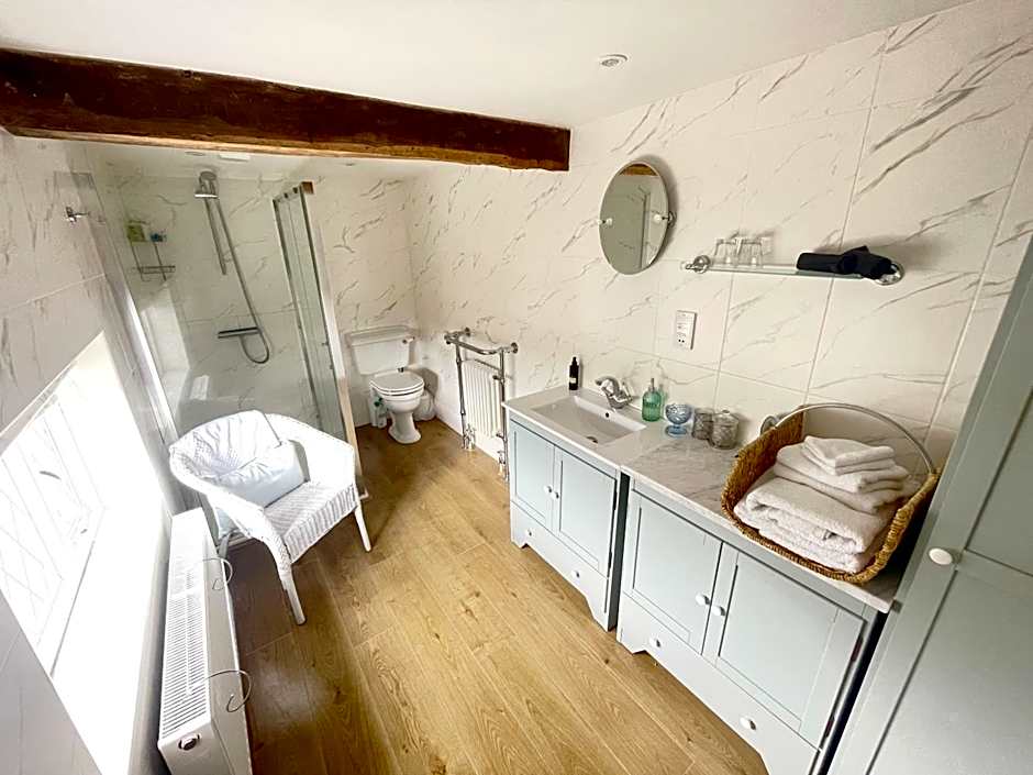 Eagle House - Award Winning B&B and Apartment