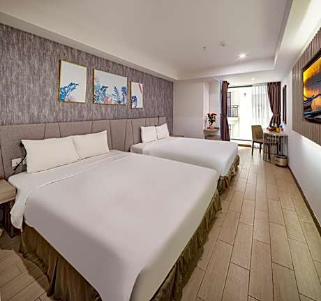 Deluxe Family City View with Balcony