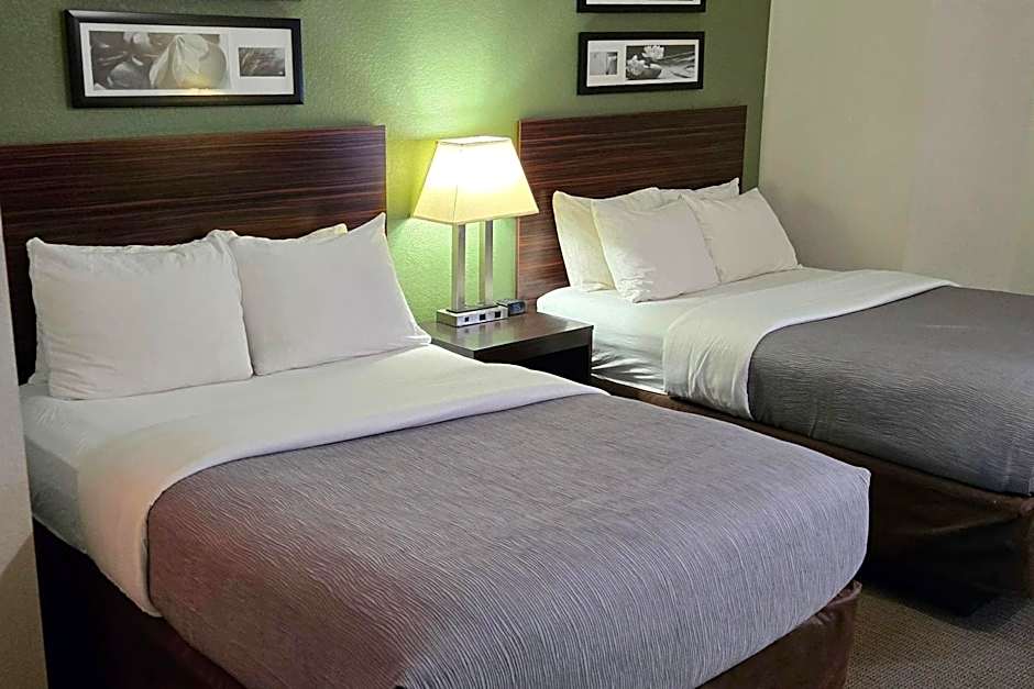 Quality Inn Kansas City International Airport