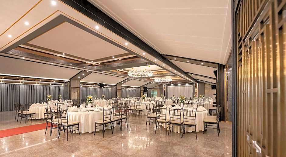 Star Plaza Hotel