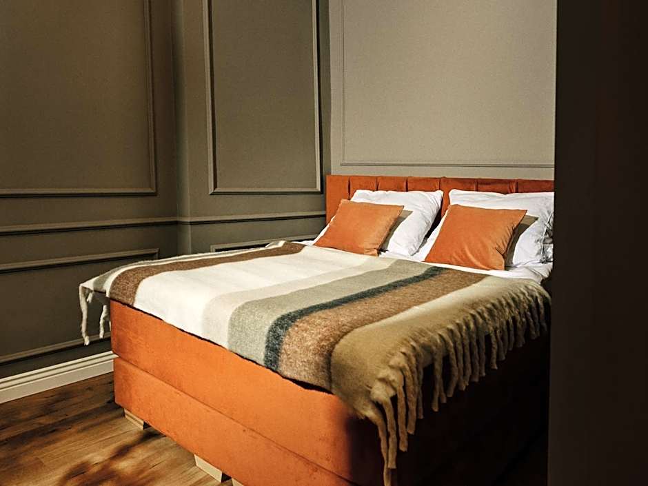 Art Apartments