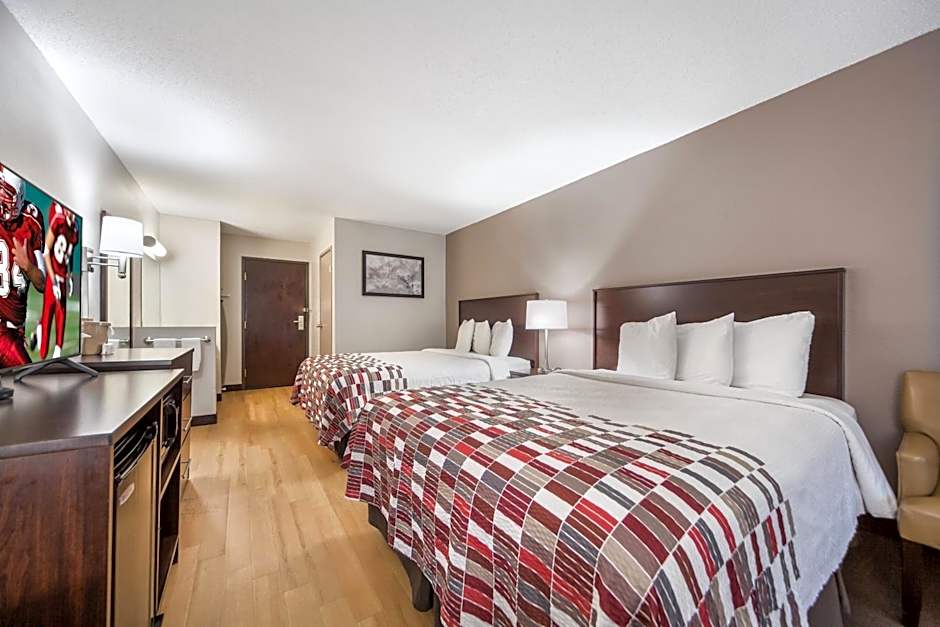 Red Roof Inn & Suites Omaha - Council Bluffs