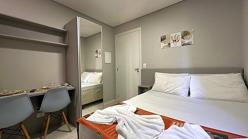 4- Studio para casal. Ótima Localização