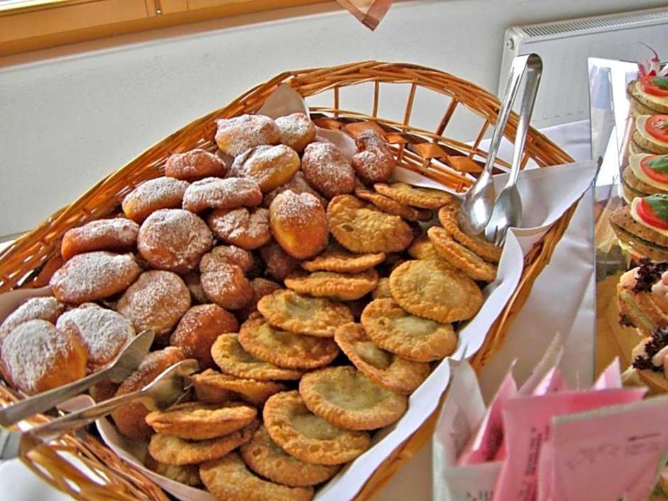 B&B Hotel Alpenrose Rooms & Apartments