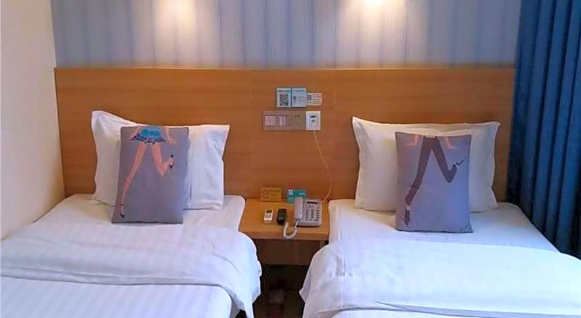 Pai Hotel Huai'an Jinhu Huanyu Square