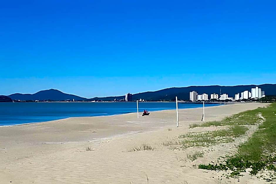 Celebrando a Vida! Piscina Aquecida, B. Carrero