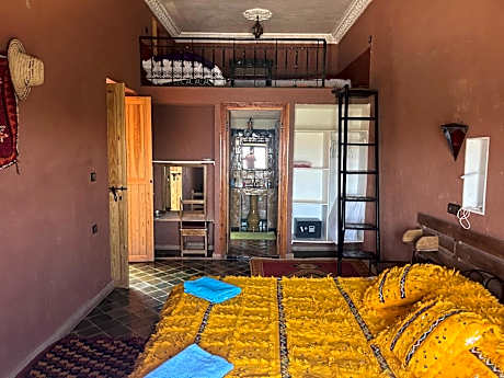 Studio with Garden View