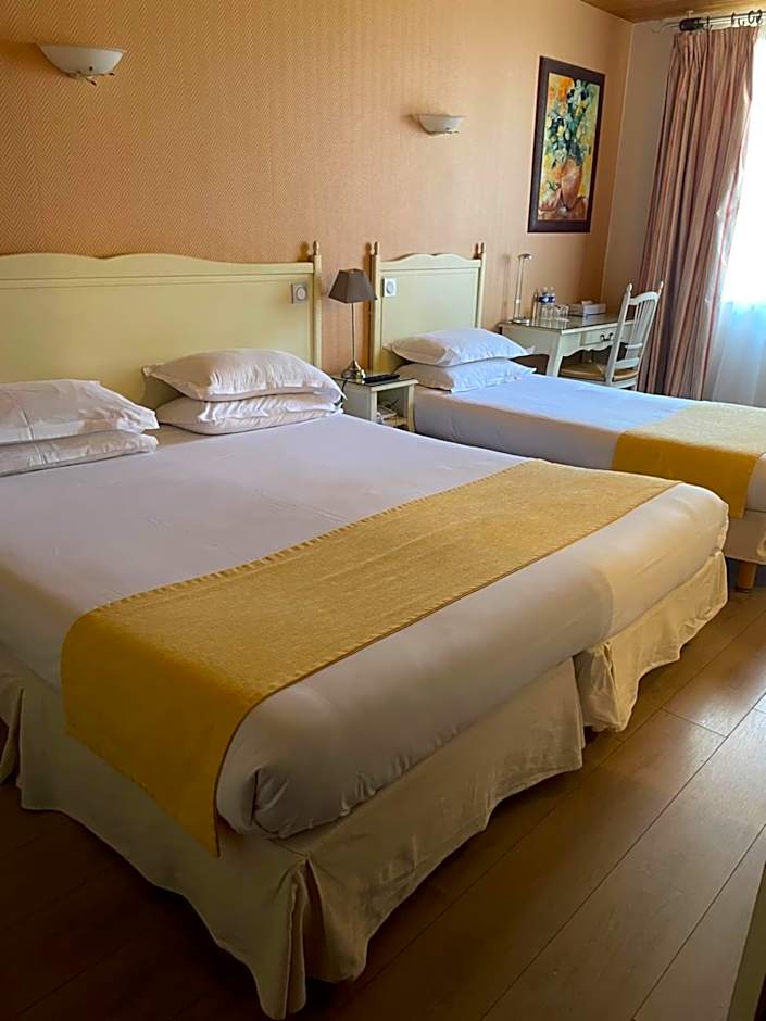 Hotel Le Medieval Palais des Papes