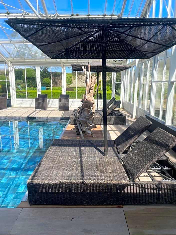 Grand Hôtel "Château de Sully" - Piscine & Spa -Teritoria