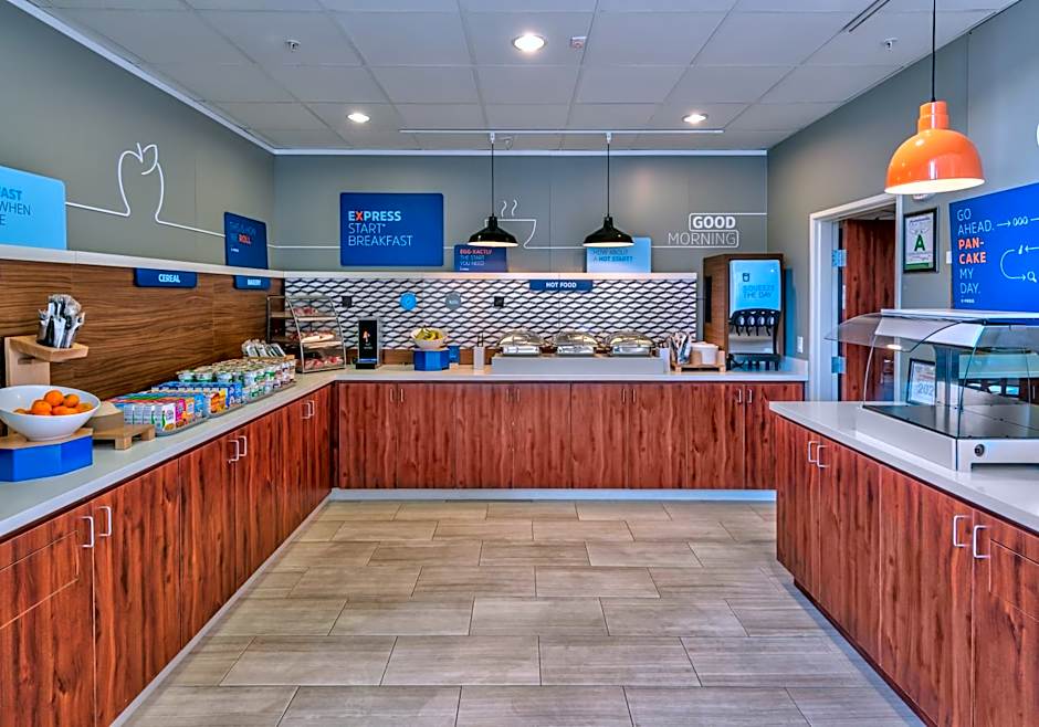 Holiday Inn Express Hotel & Suites Minden, an IHG Hotel