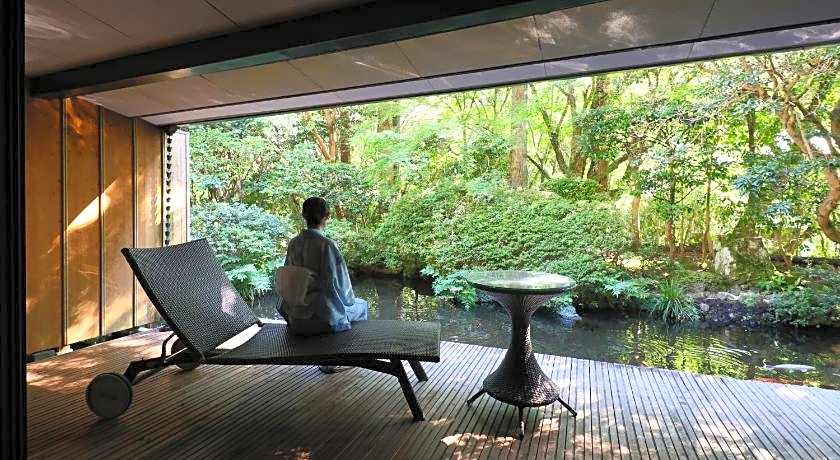 Oku-Yugawara Tsubaki