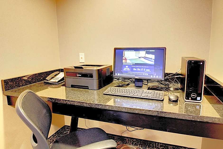 Cobblestone Hotel & Suites - Waynesboro