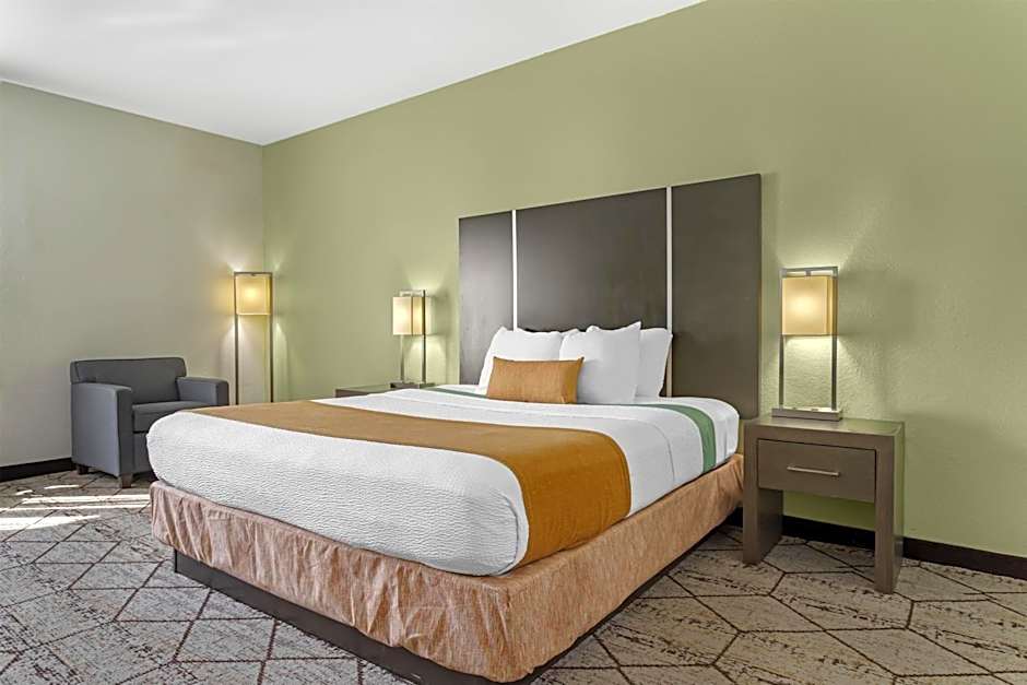 Best Western Plus North Houston Inn & Suites