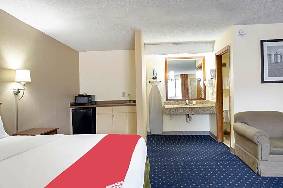 OYO Hotel Tulsa International Airport