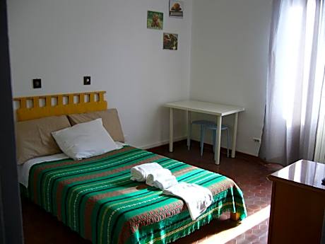 Single Room with Shared Bathroom