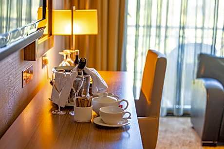 Korineum Golf & Beach Resort - Alojamientos en KYRENIA