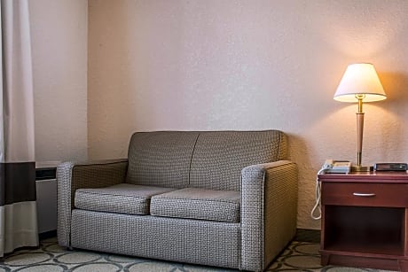 1 Queen Bed, Nonsmoking, Accessible