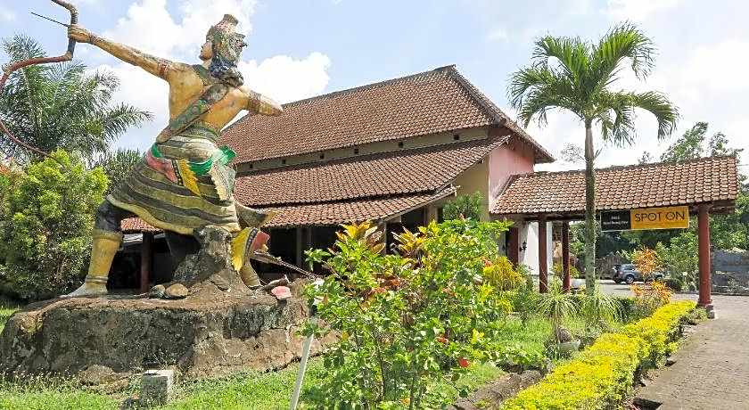 SPOT ON 2465 Hotel Raung View