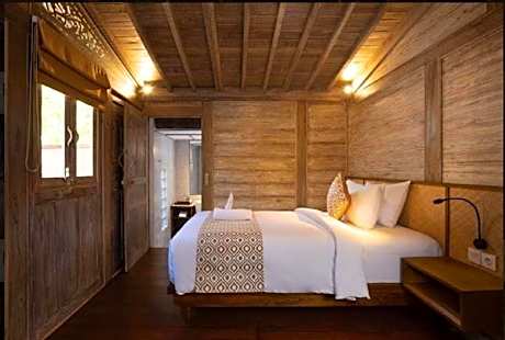 Joglo - One-Bedroom Villa with Pool View (Separate Single Bed in Different Room)