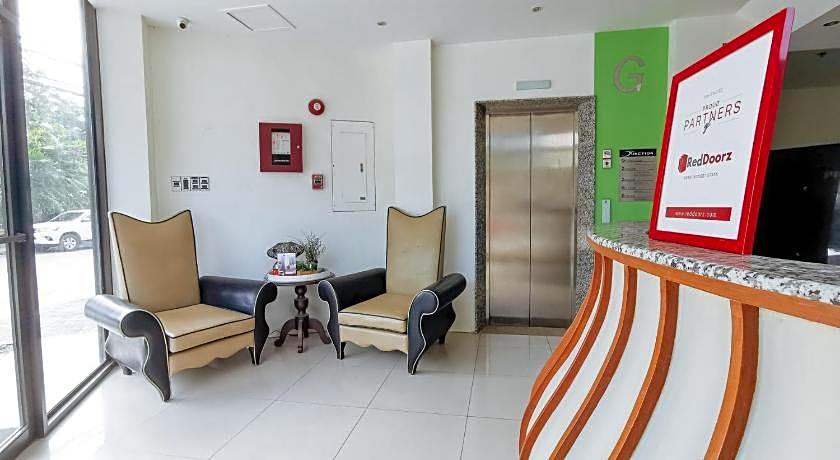 RedDoorz Plus near Bangko Sentral Ng Pilipinas Davao