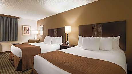2 Queen Beds, Dog-Friendly Room, Non-Smoking
