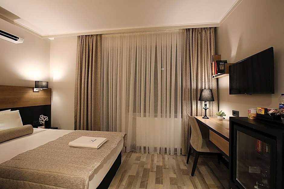 Kalevera Hotel