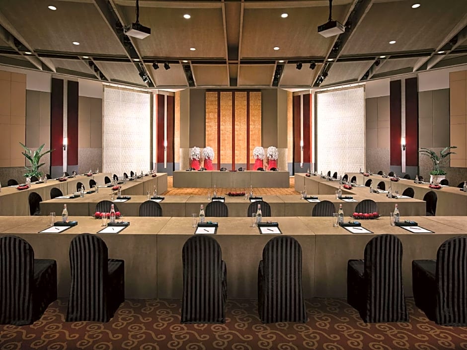 Shangri-la's Far Eastern Plaza Hotel, Taipei